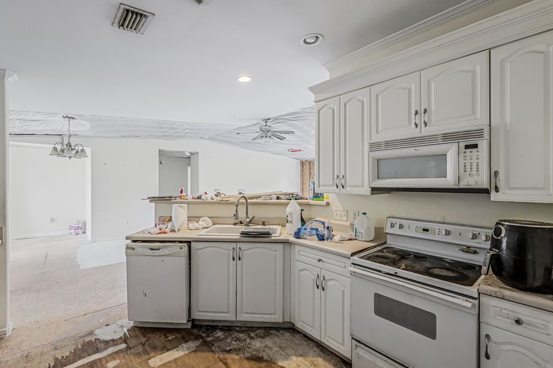 3007 14th St W, Lehigh Acres, FL 33971