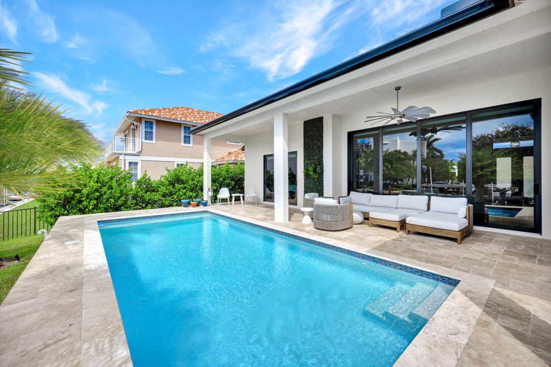 1200 Redwood Ct, Marco Island, FL 34145