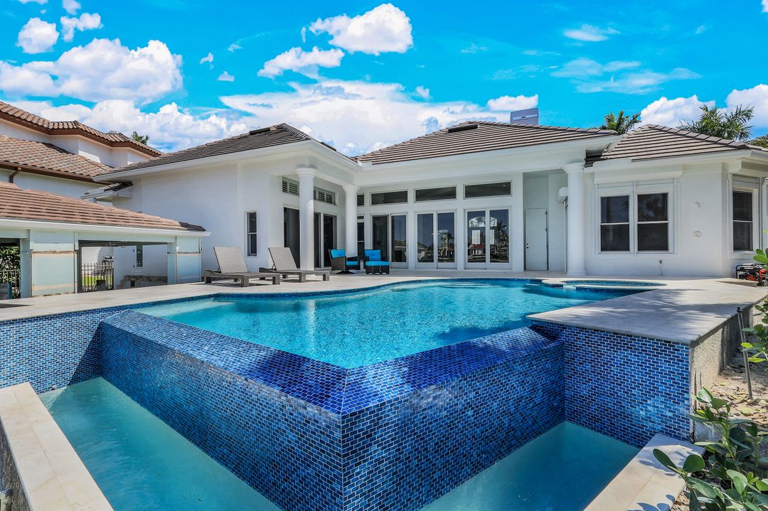 255 Bay Point, Naples, FL 34103