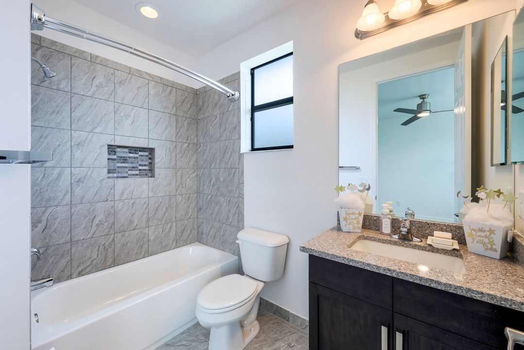 10059 Chesapeake Bay Dr, Fort Myers, FL 33913