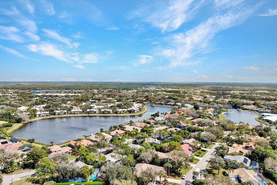 3750 Lakemont Dr, Bonita Springs, FL 34134