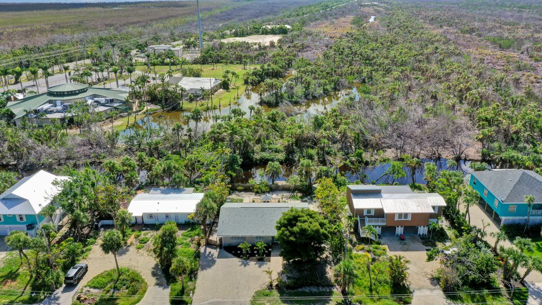 852 Rabbit Rd, Sanibel, FL 33957