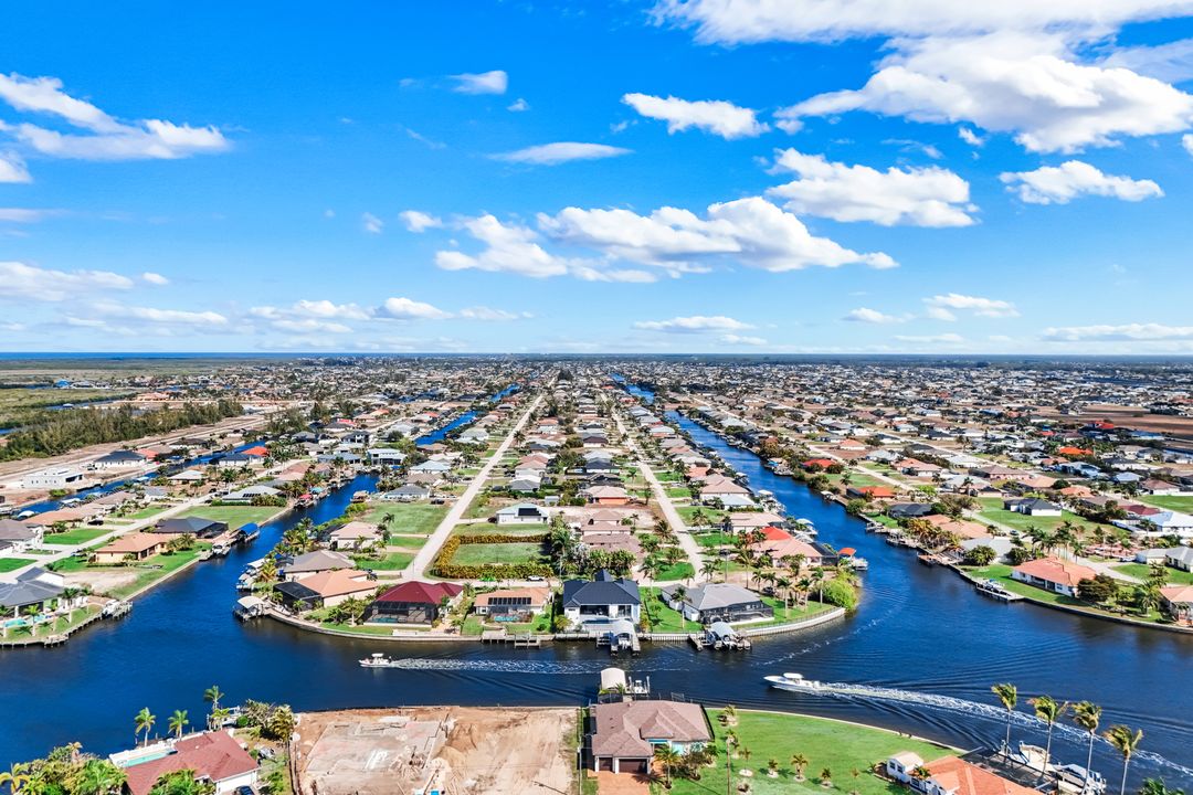 3806 NW 4th St, Cape Coral, FL 33993