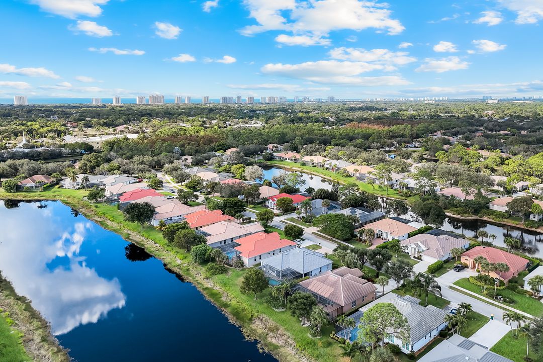 6374 Old Mahogany Ct, Naples, FL 34109