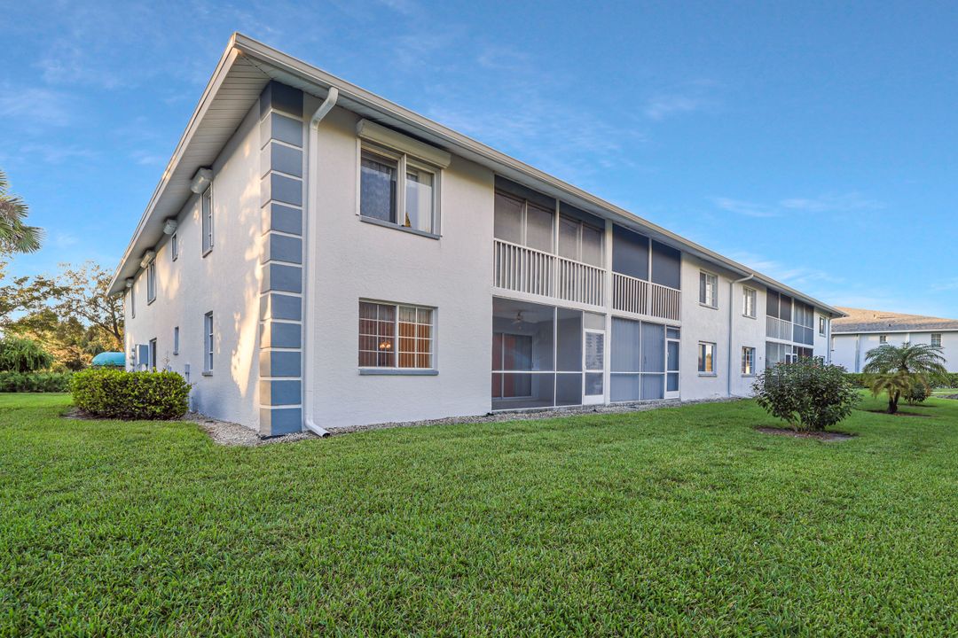 292 Belina Dr #1, Naples, FL 34104