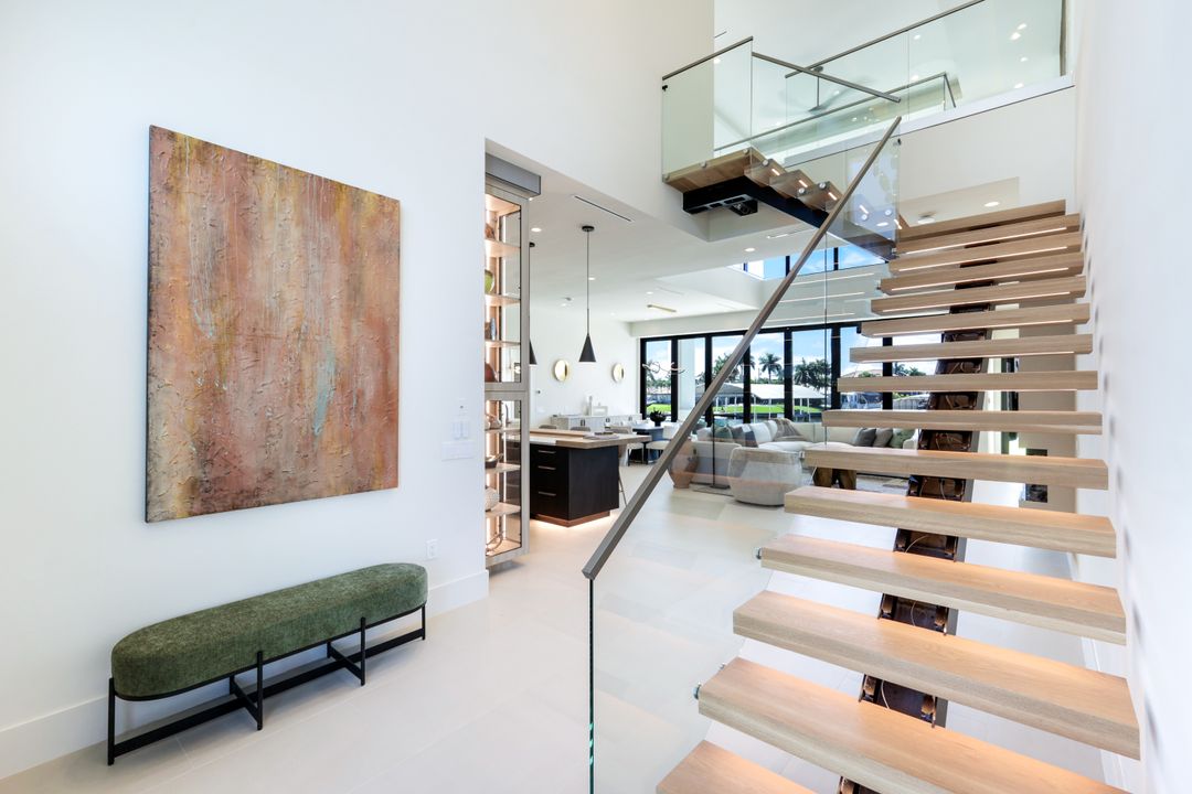 5384 Colonade Ct, Cape Coral, FL 33904