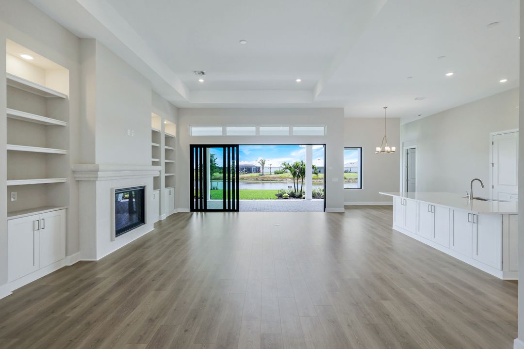 15460 Turin Dr, Naples, FL 34114