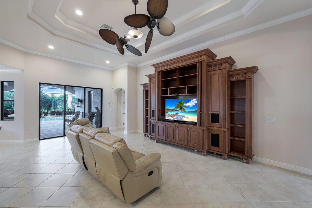 9973 Alhambra Ln, Bonita Springs, FL 34135