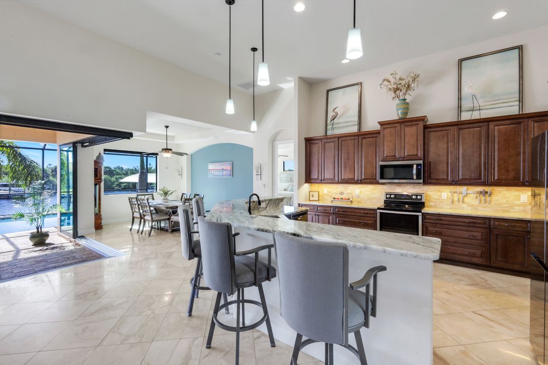 2208 NW 38th Pl, Cape Coral, FL 33993