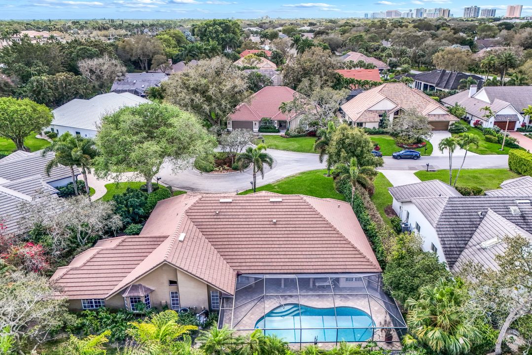 811 Pitch Apple Ln, Naples, FL 34108