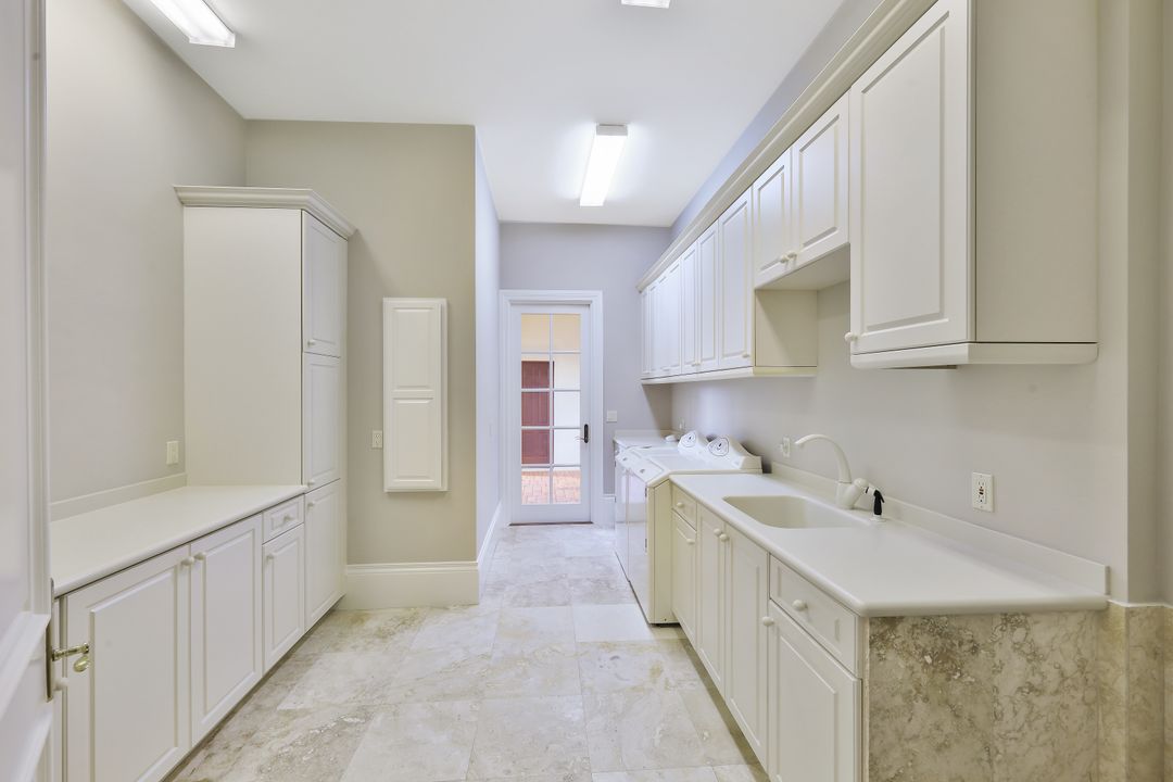 28790 Blaisdell Dr, Naples, FL 34119