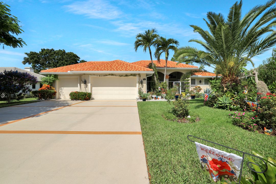 186 Muirfield Cir, Naples, FL 34113