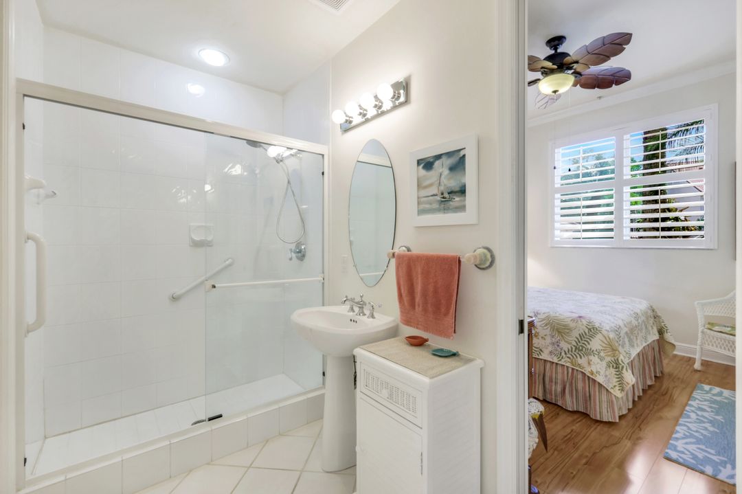 2365 Hidden Lake Dr #9, Naples, FL 34112