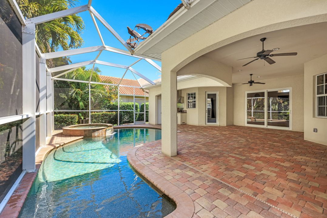 1817 Lagoon Ln, Cape Coral, FL 33914