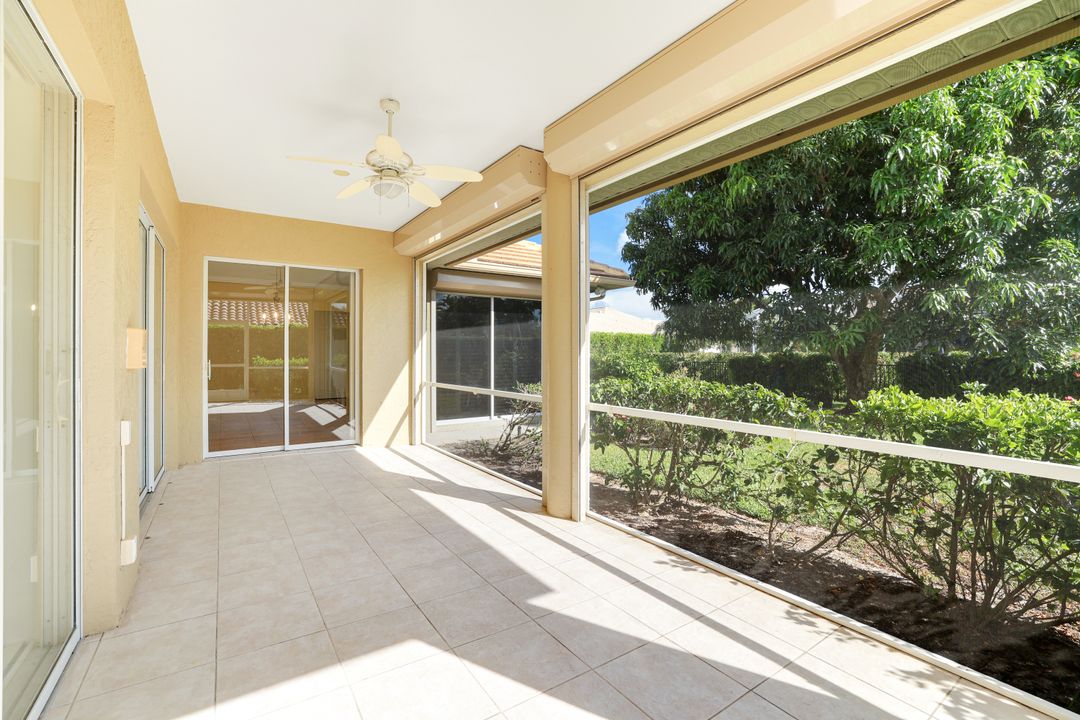 2032 Castle Garden Ln, Naples, FL 34110