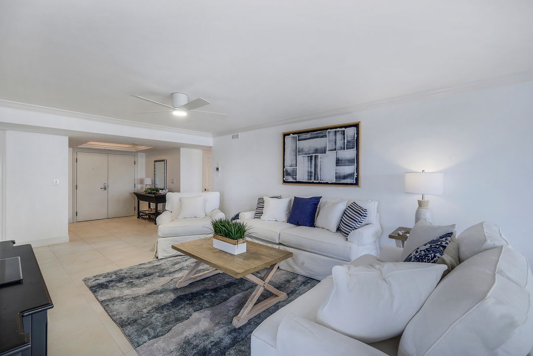 4451 Gulf Shore Blvd N #1605, Naples, FL 34103