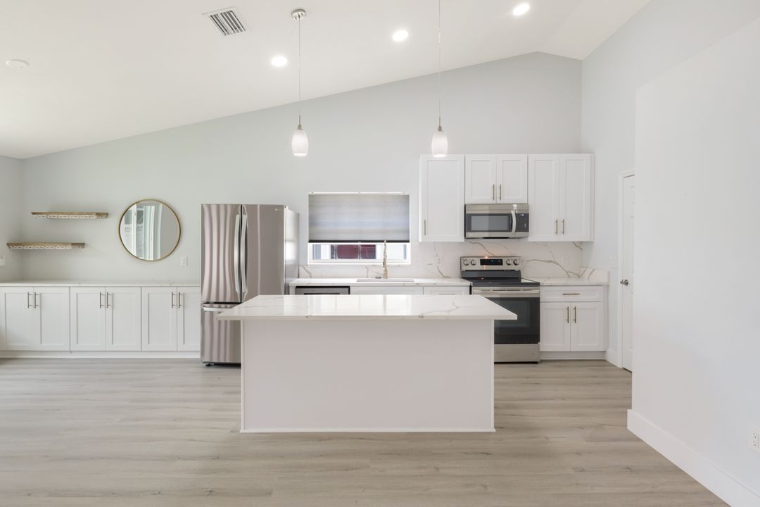 12800 Eagle Pointe Cir, Fort Myers, FL 33913