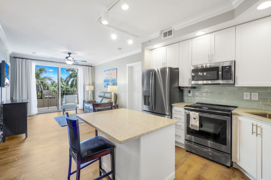 2825 Palm Beach Blvd #316, Fort Myers, FL 33916
