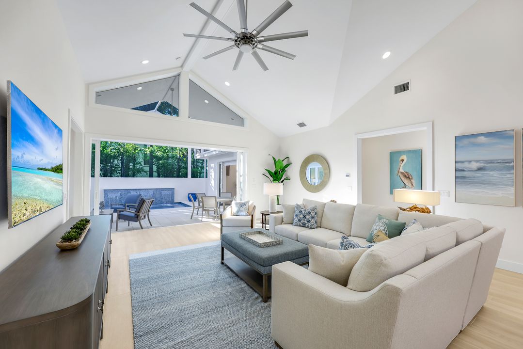 2100 Curtis St, Naples, FL 34112