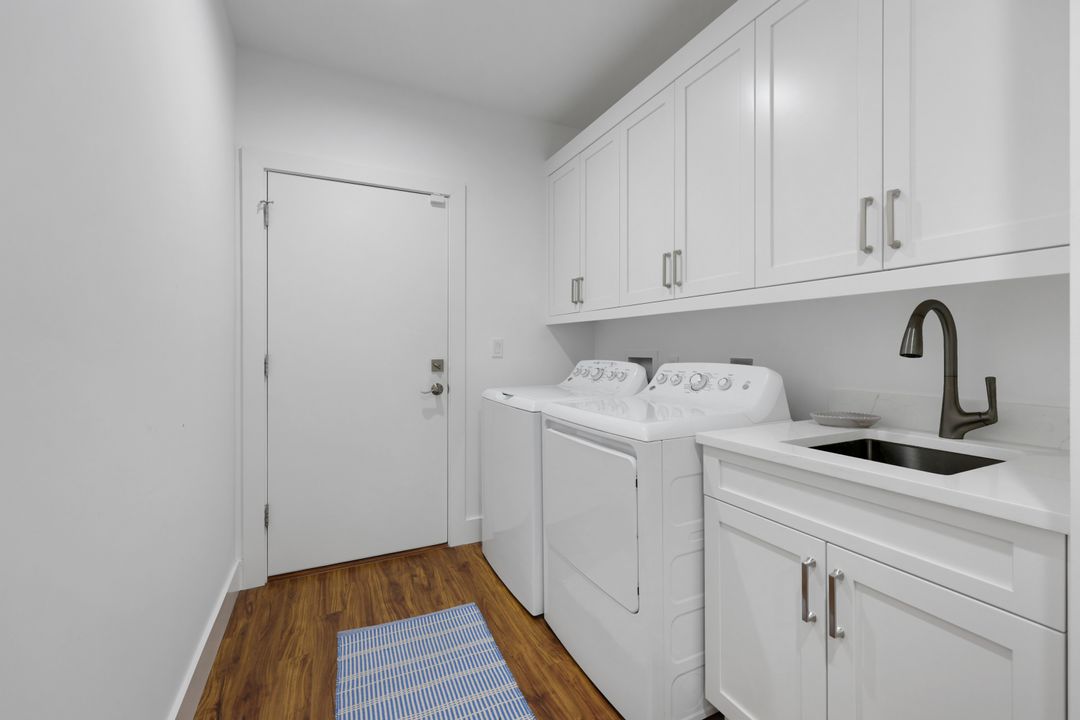 510 Via Veneto #102, Naples, FL 34108