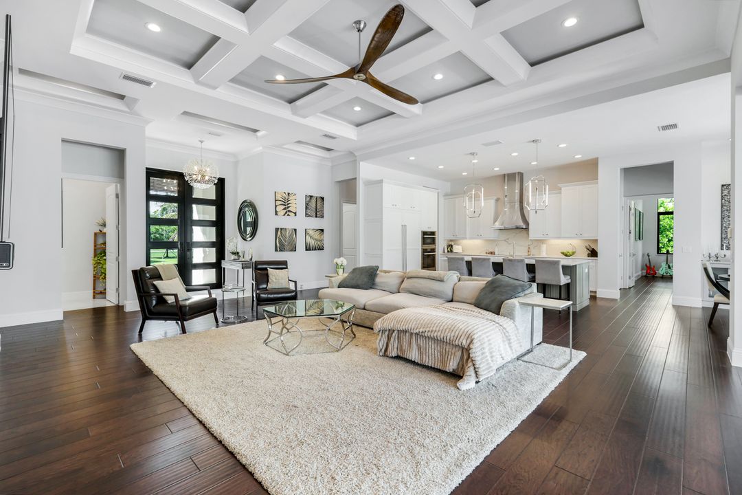 5861 Napa Woods Way, Naples, FL 34116