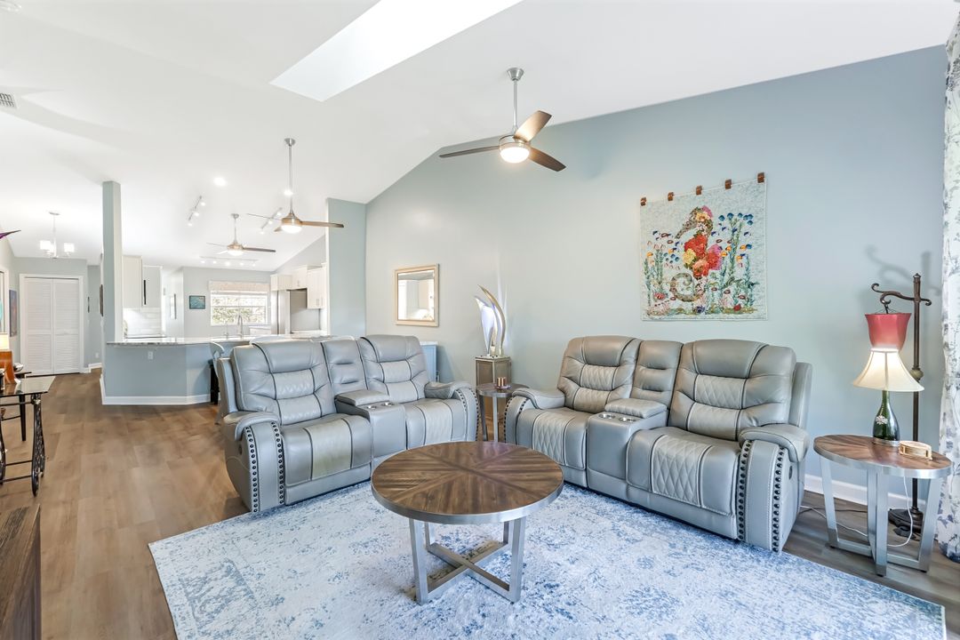 524 Lake Louise Cir #504, Naples, FL 34110