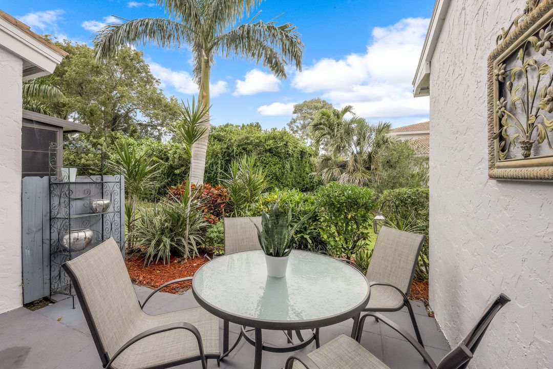 102 Marco Villas Dr #S-7, Marco Island, FL 34145