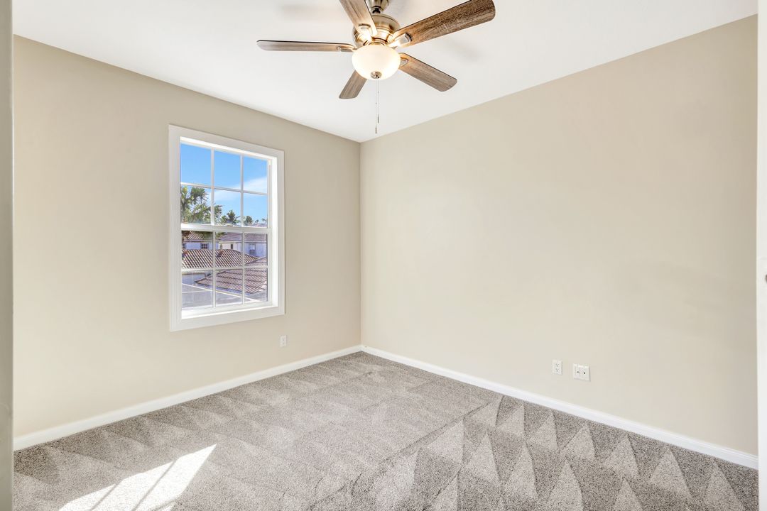 6210 Towncenter Cir, Naples, FL 34119