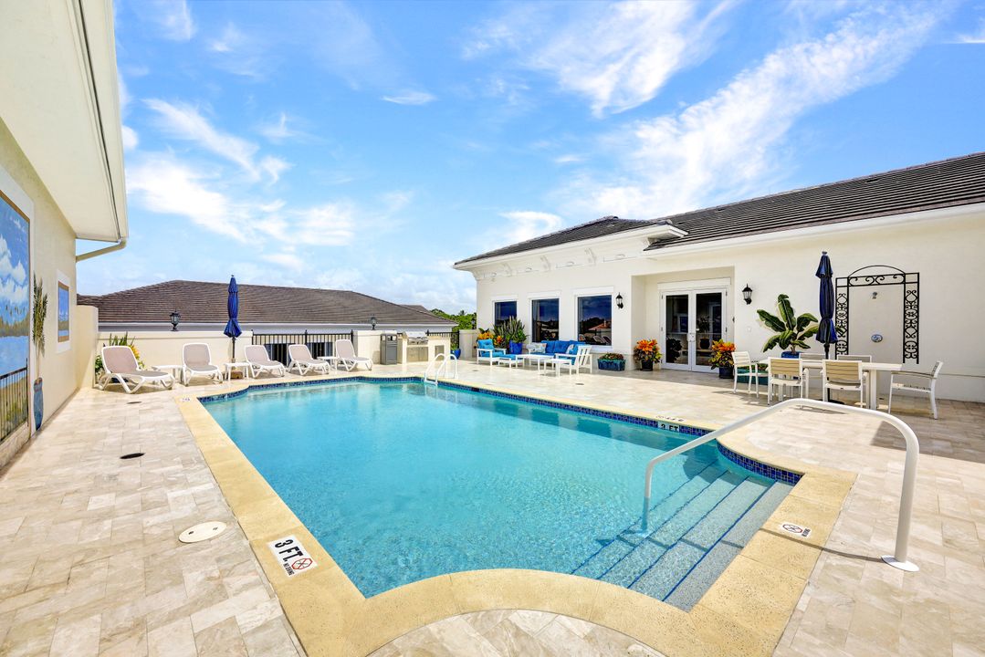 1400 Gulf Shore Blvd N #203, Naples, FL 34102