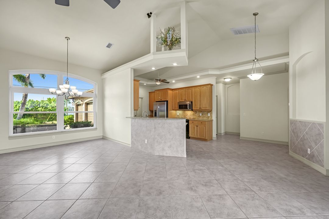 907 NW 18th St, Cape Coral, FL 33993