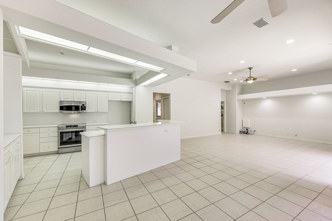 11726 Night Heron Dr, Naples, FL 34119