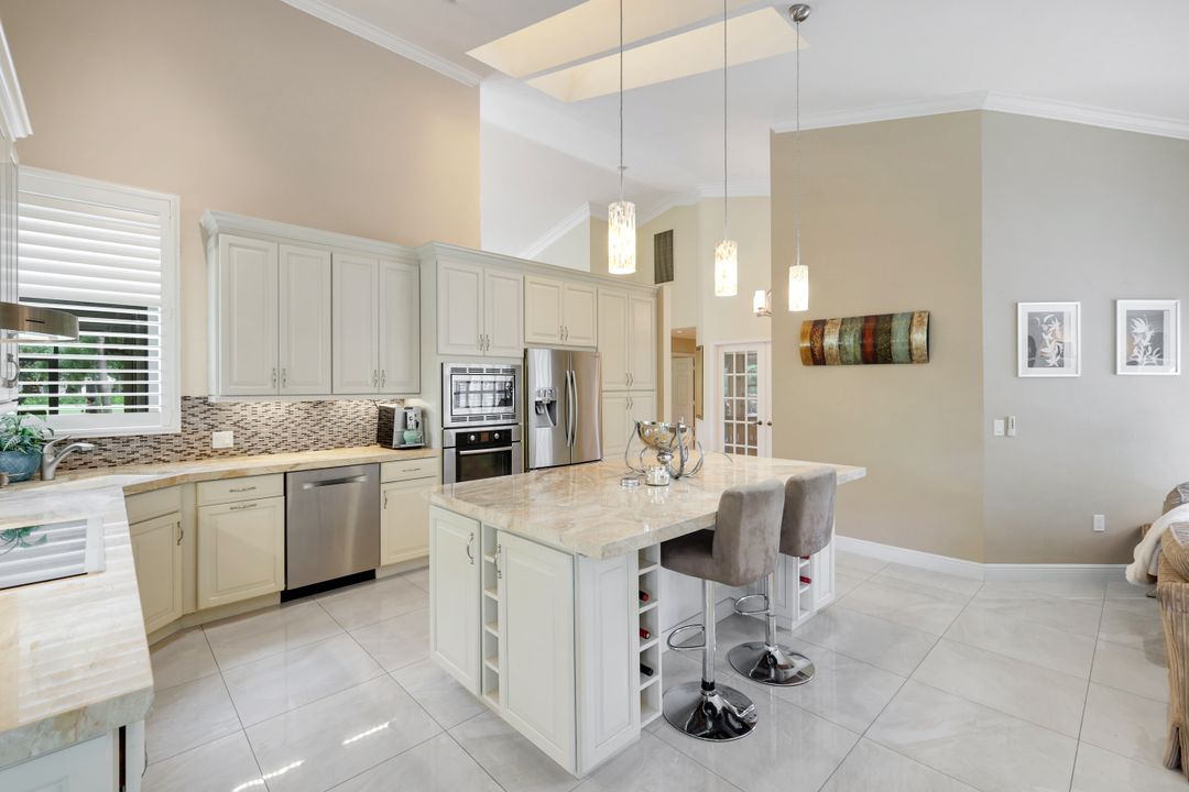 6619 Trident Way, Naples, FL 34108