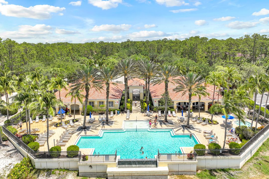 1902 Tarpon Bay Dr N  #101, Naples, FL 34119