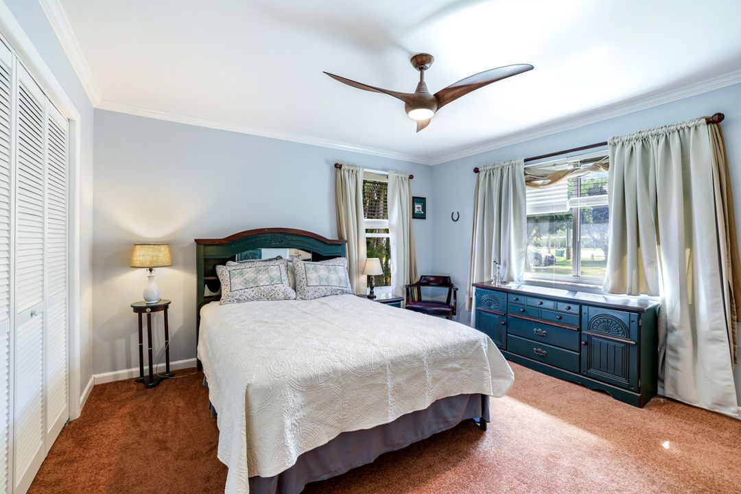 561 Palm View Dr, Naples, FL 34110