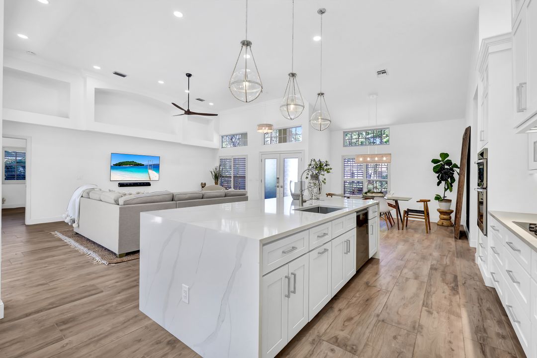 3771 Lakemont Dr, Bonita Springs, FL 34134