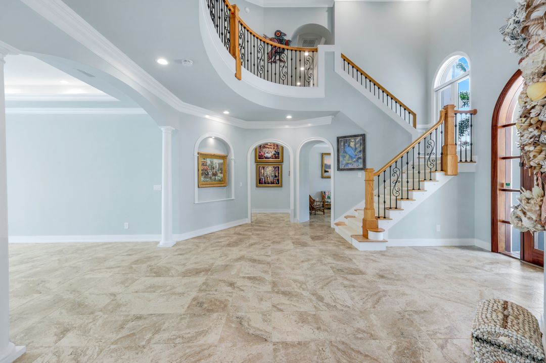 491 Wedge Dr, Naples, FL 34103