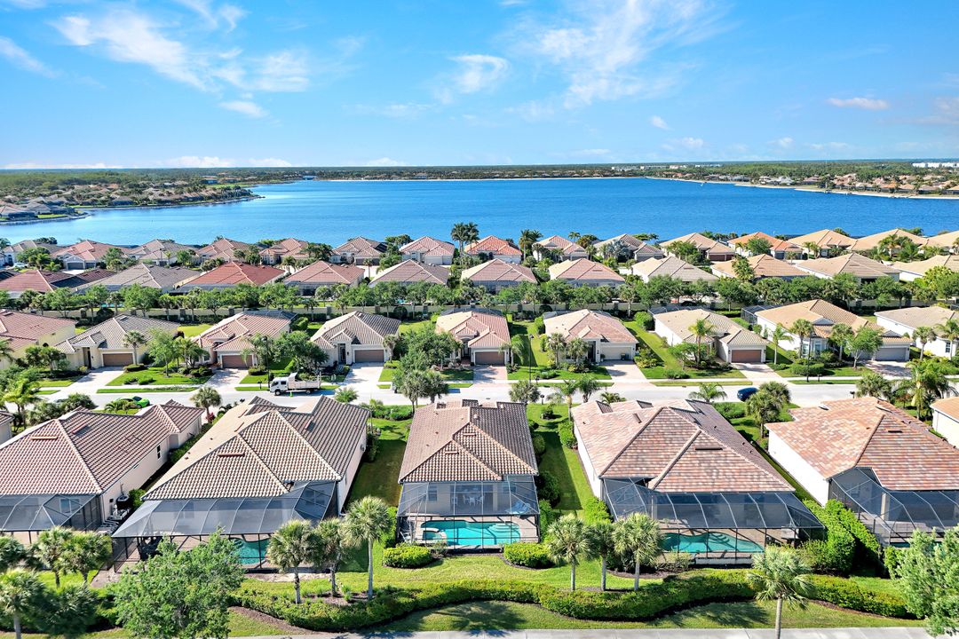 9311 Fieldstone Ln, Naples, FL 34120