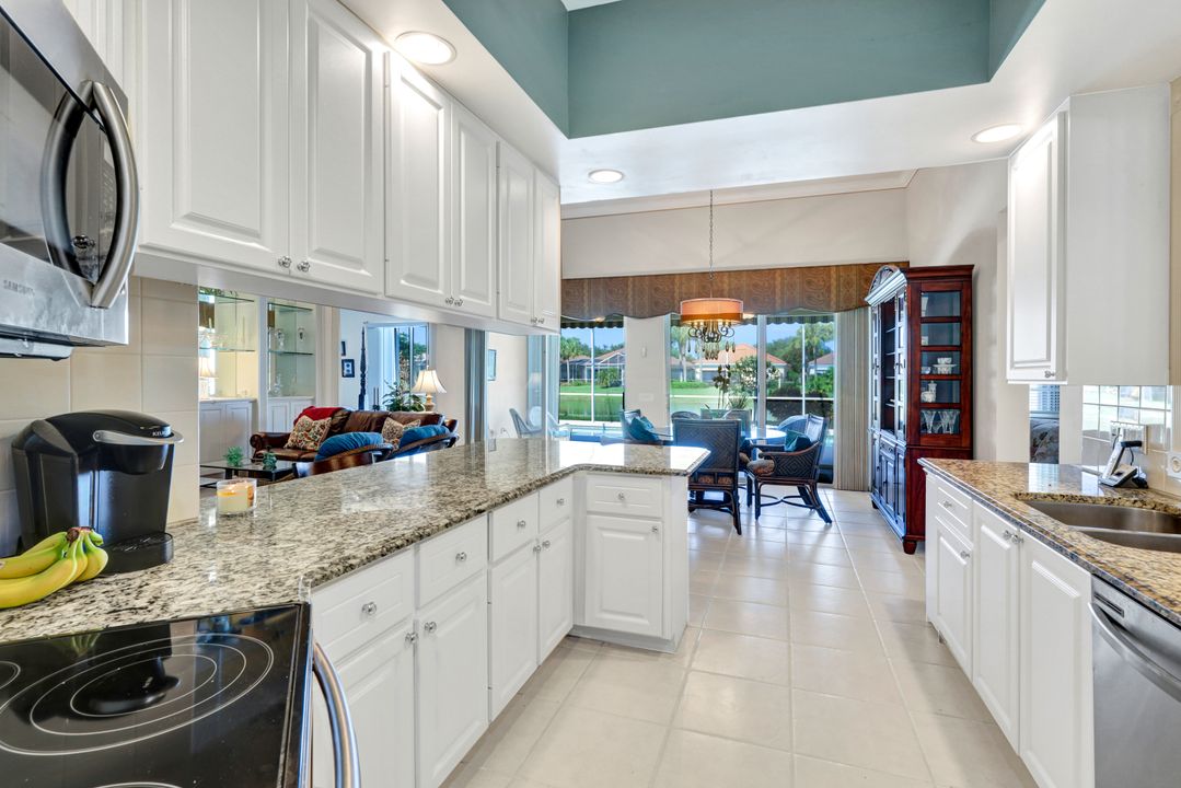 4313 Queen Elizabeth Way, Naples, FL 34119