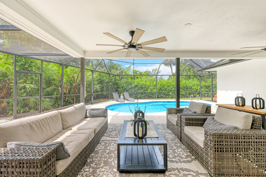 9949 Winchester Wood, Naples, FL 34109