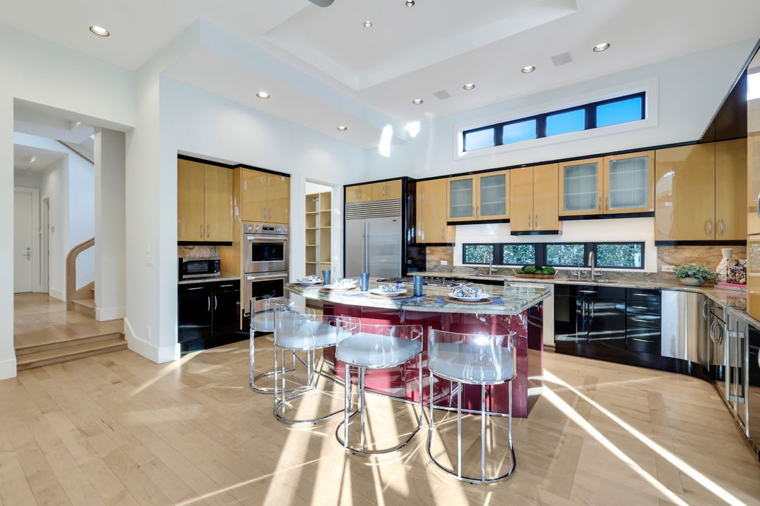 1450 Gulfstar Dr S, Naples, FL 34112