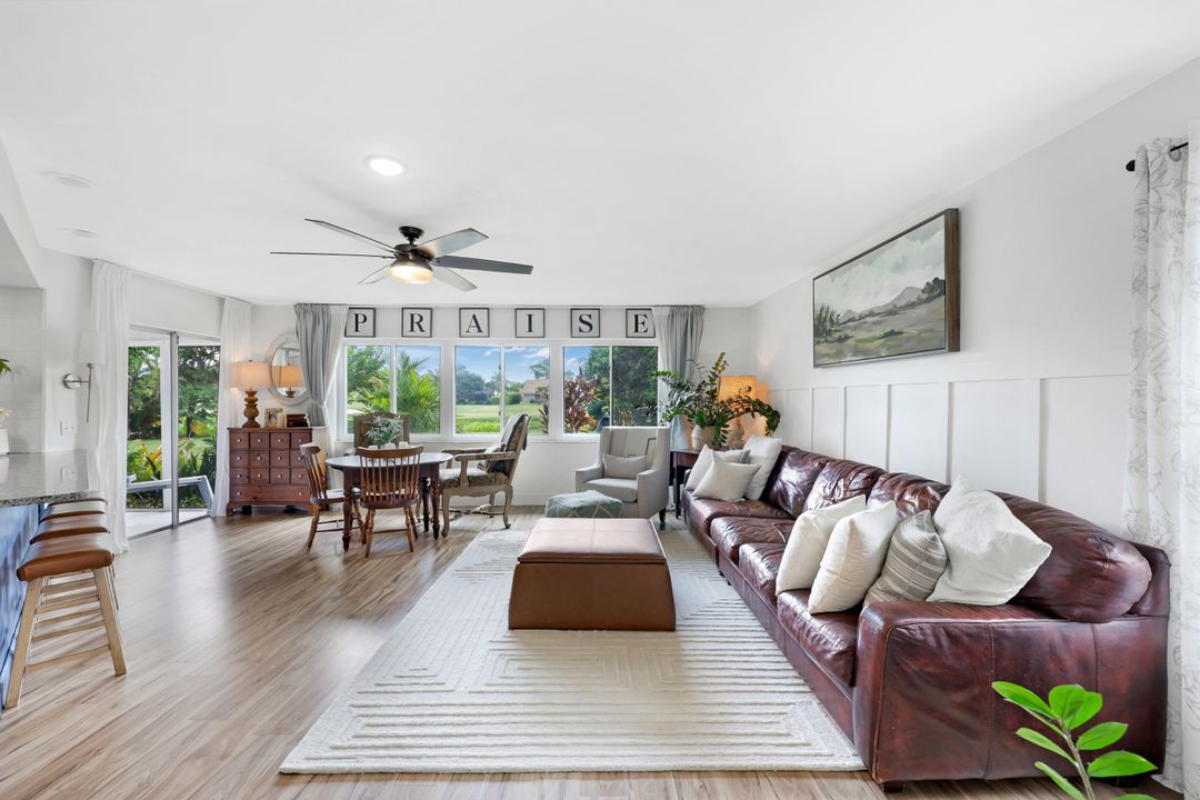 391 Torrey Pines Point, Naples, FL 34113