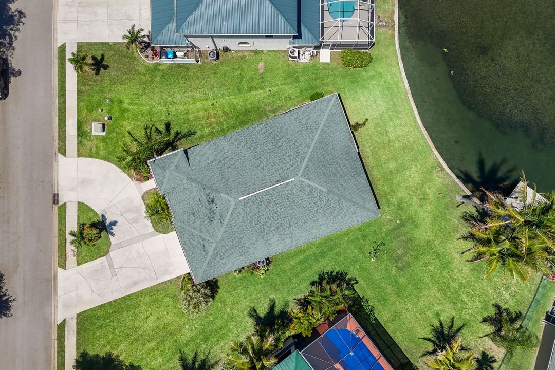1726 Emerald Cove Cir, Cape Coral, FL 33991