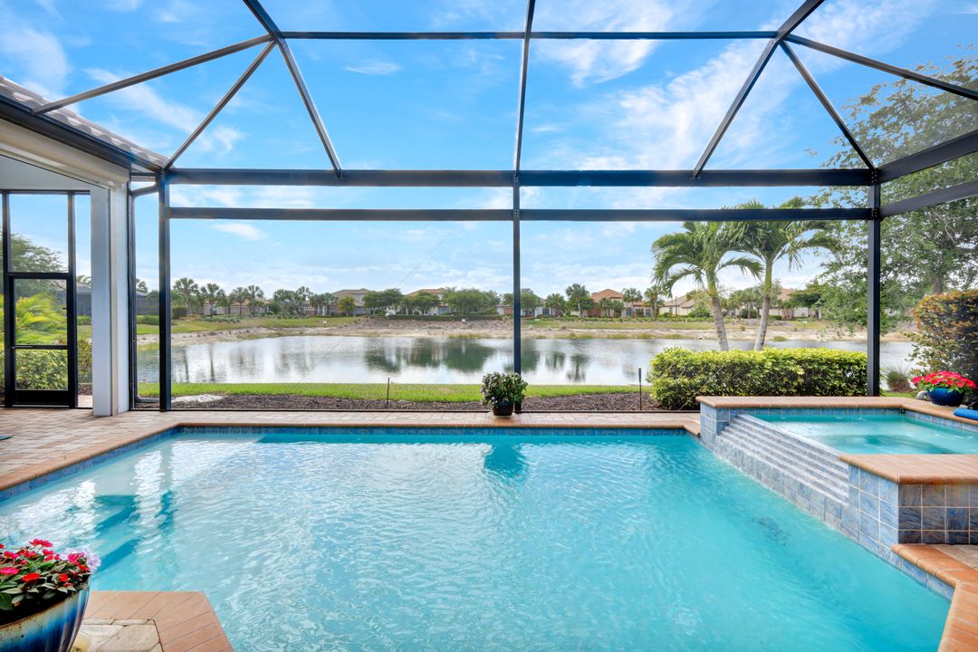 8675 Amour Ct, Naples, FL 34119