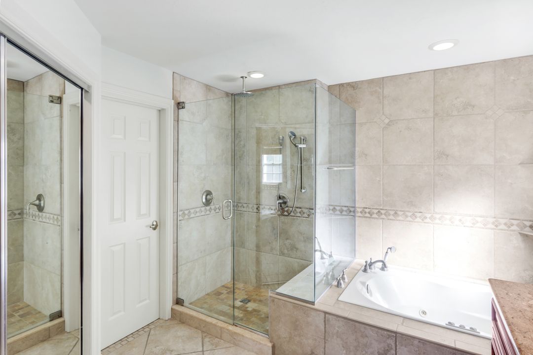 2626 Sailors Way, Naples, FL 34109