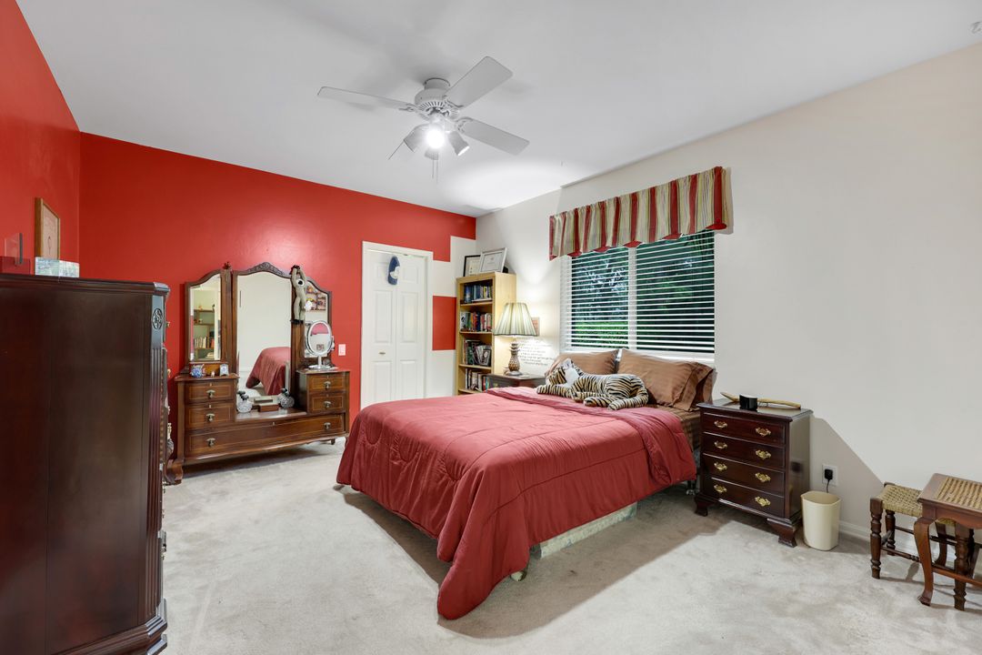 661 27th St NW, Naples, FL 34120