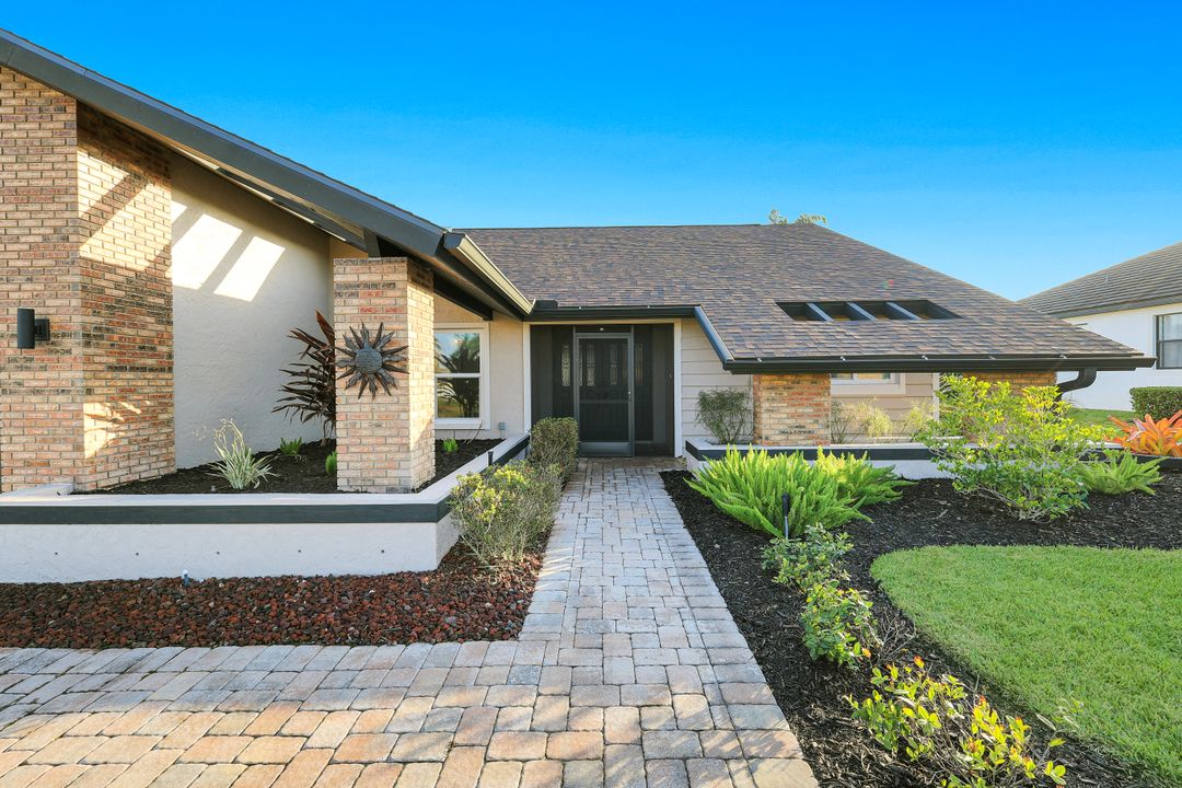 11841 Princess Grace Ct, Cape Coral, FL 33991