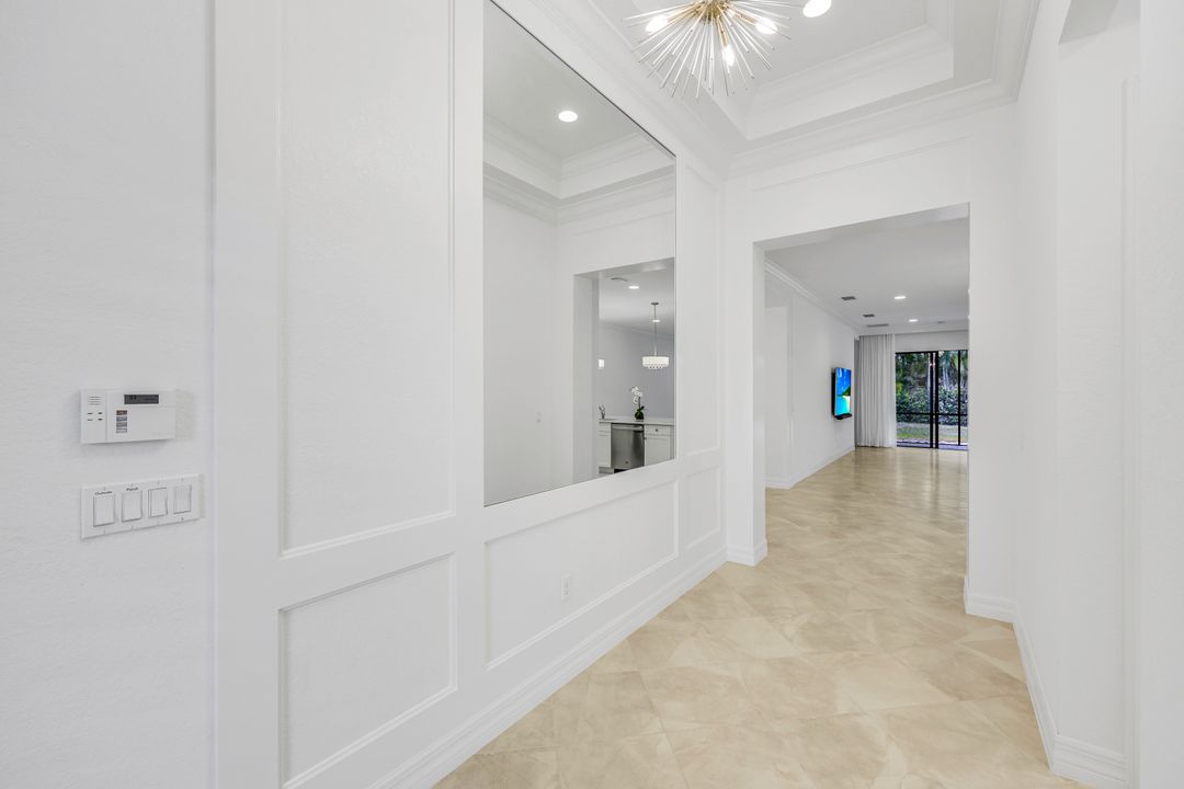 13670 Mandarin Cir, Naples, FL 34109