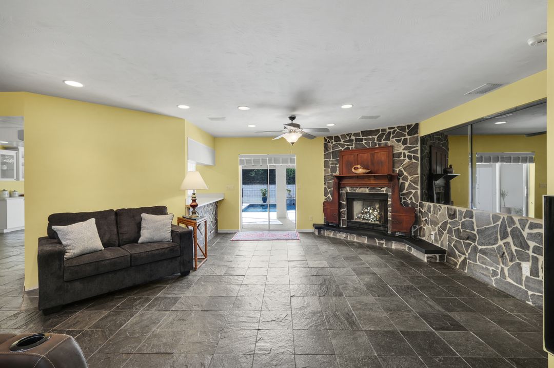 6029 Higgins Ave, Fort Myers, FL 33905