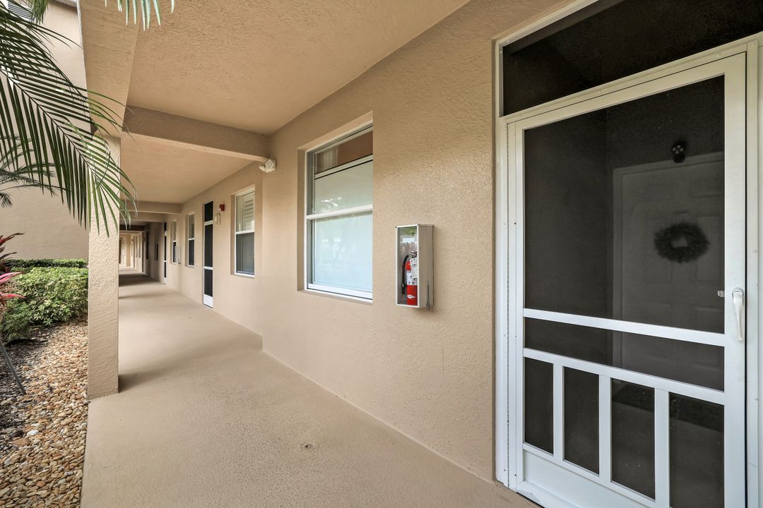 2717 Cypress Trace Cir #2717, Naples, FL 34119