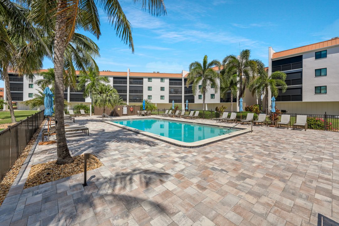 226 3rd St #206, Bonita Springs, FL 34134